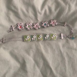 Set of two floral bracelets